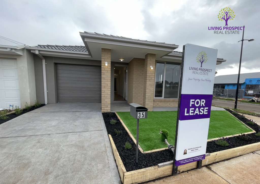 35 Delhi Gr, Rockbank, VIC 3335