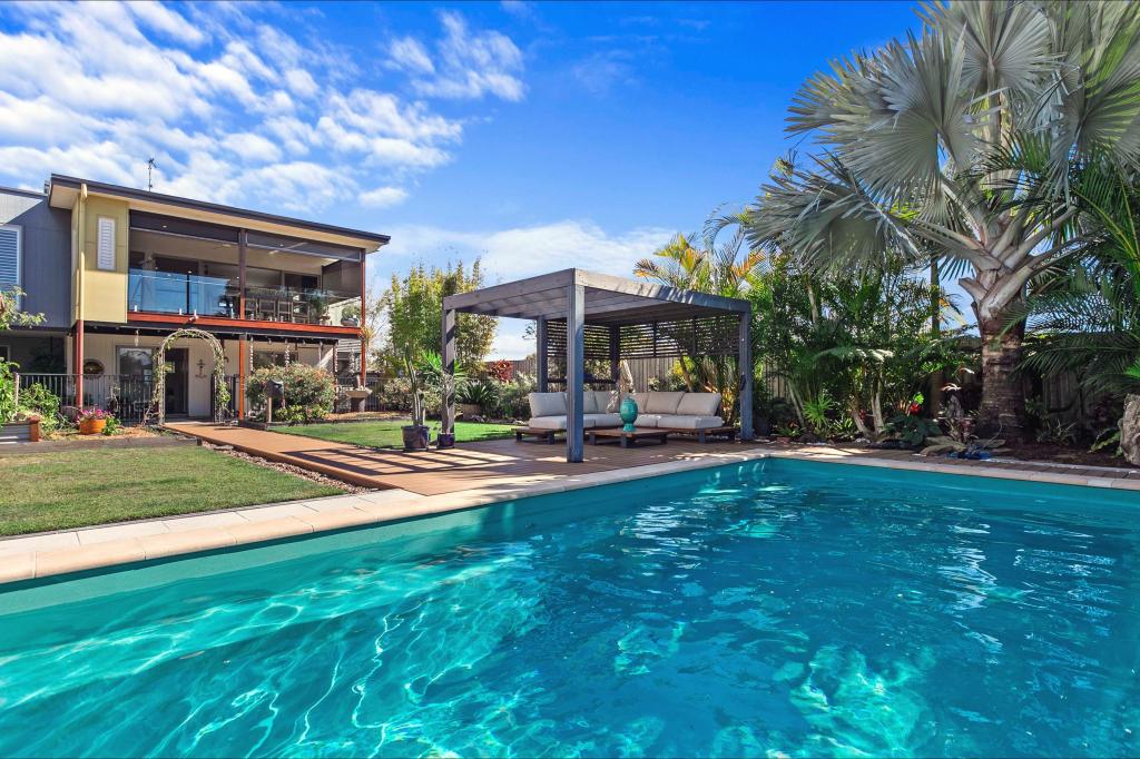 82 Beach Dr, Burrum Heads, QLD 4659