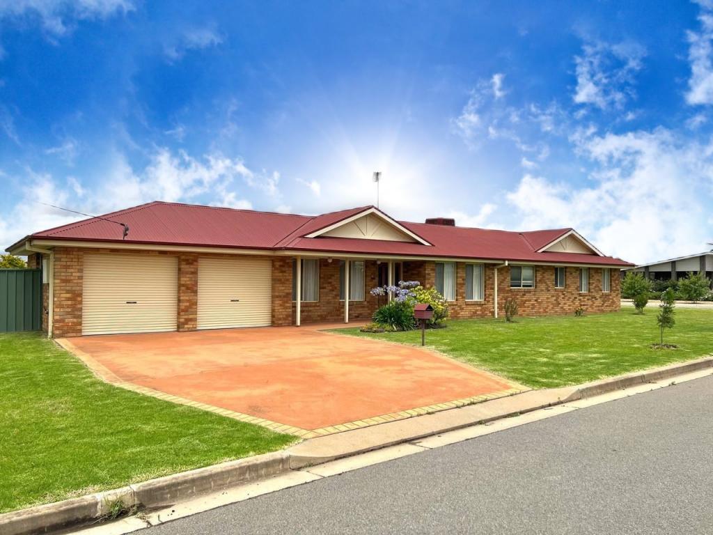 9 Harvester Ave, West Wyalong, NSW 2671