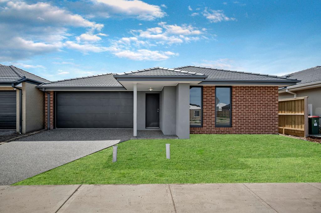 15 Craigend St, Clyde North, VIC 3978