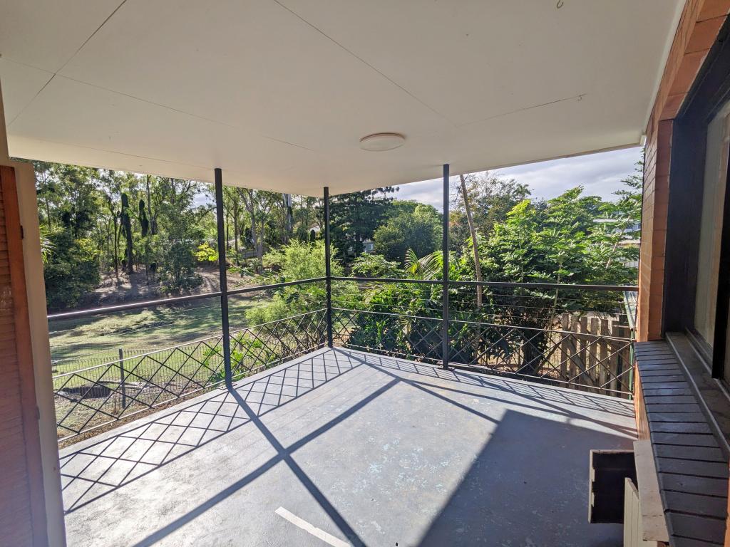 34 Queen St, Blackstone, QLD 4304