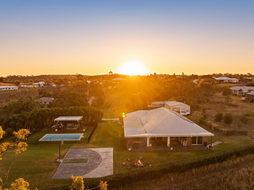 15 Colonial Dr, Gowrie Junction, QLD 4352