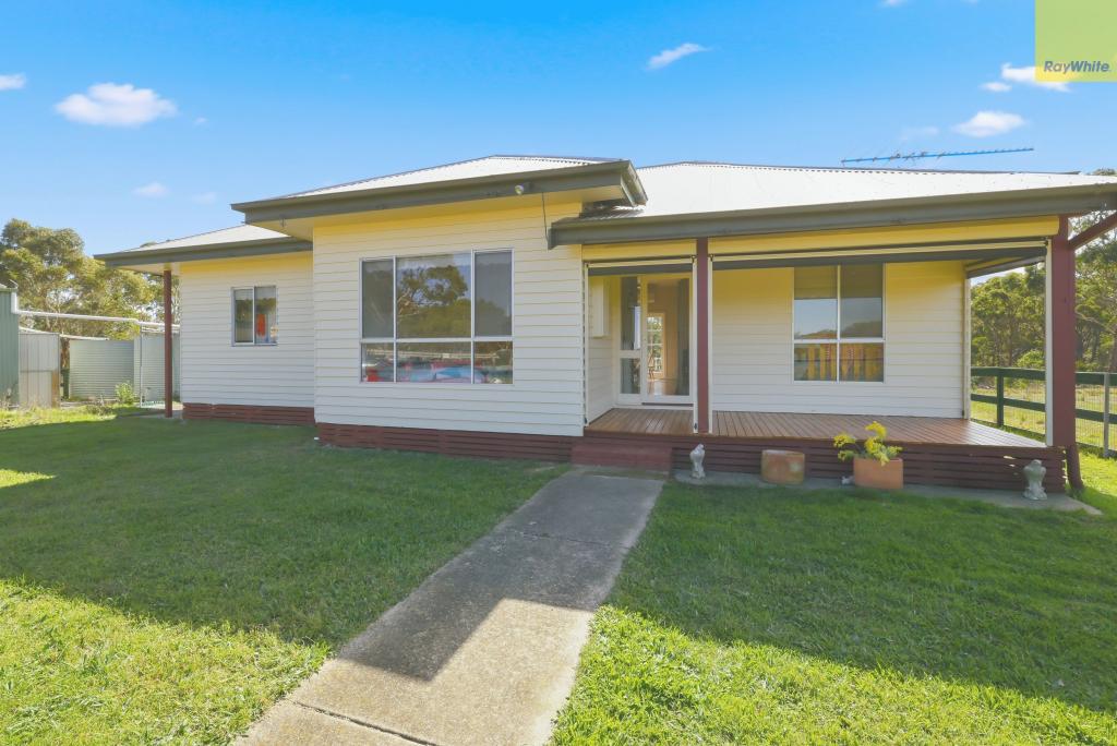 74 Combridge Dr, Beremboke, VIC 3342