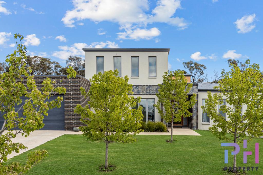 14 Poorinda Cres, Kangaroo Flat, VIC 3555