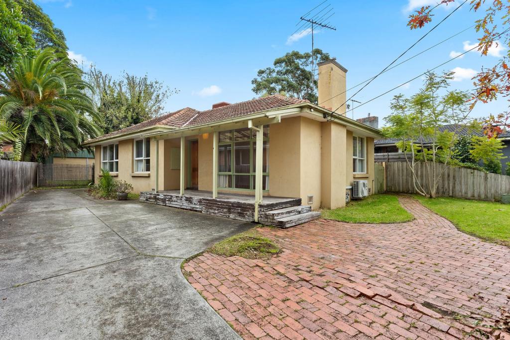 18 Stradbroke Ave, Frankston South, VIC 3199