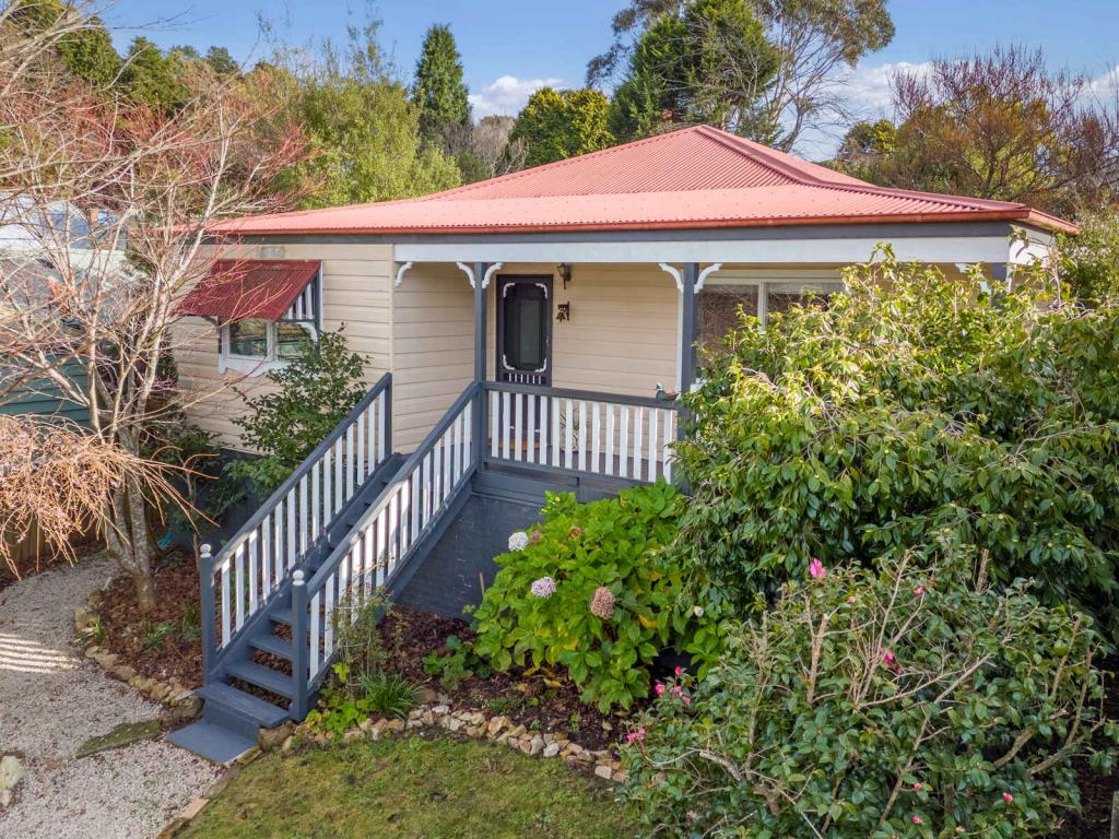 36a Hat Hill Rd, Blackheath, NSW 2785