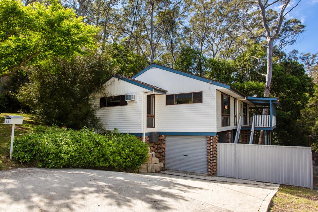 13 Adnamira Cl, Wyoming, NSW 2250