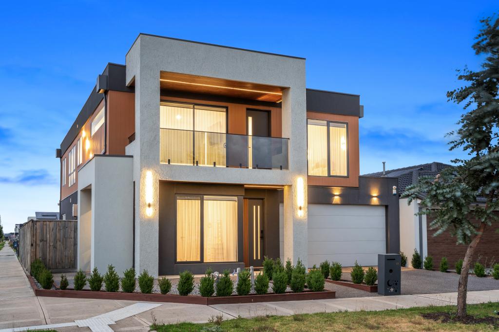 19 BYRON ST, DONNYBROOK, VIC 3064