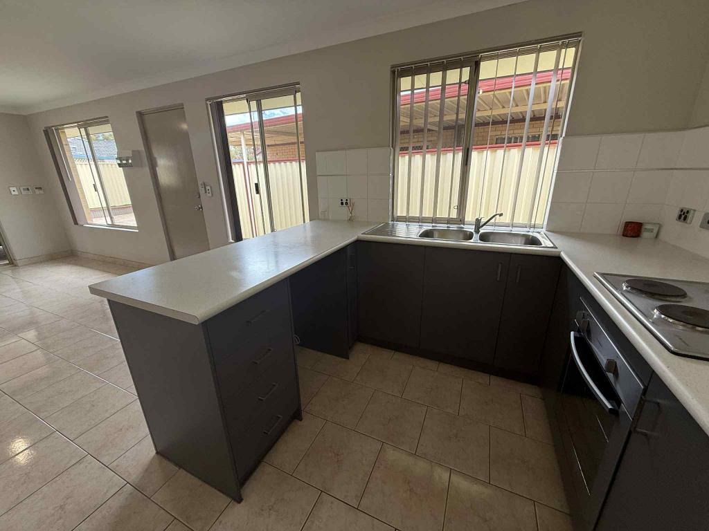 78a Woodbridge Dr, Cooloongup, WA 6168