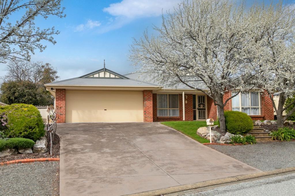 6 Rocky Glen Ct, Clare, SA 5453