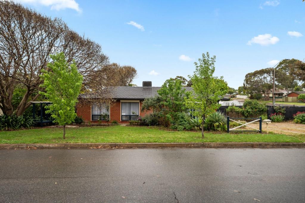 27 Misan Dr, Morphett Vale, SA 5162