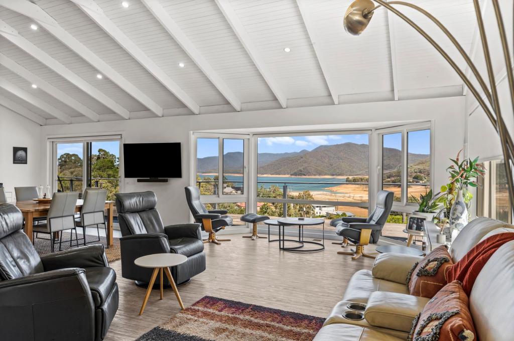 69 Harbour Line Dr, Goughs Bay, VIC 3723
