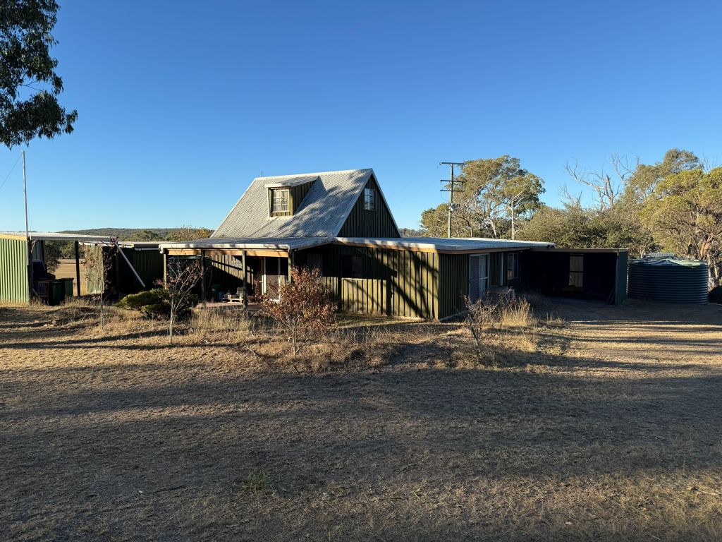 57 Nielsens Rd, Sugarloaf, QLD 4380