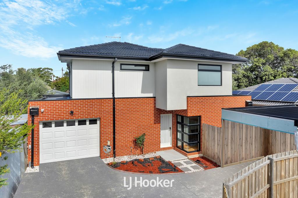 2/3 Cedar St, Doveton, VIC 3177