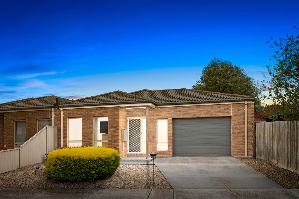 2/4 Falcon St, Werribee, VIC 3030