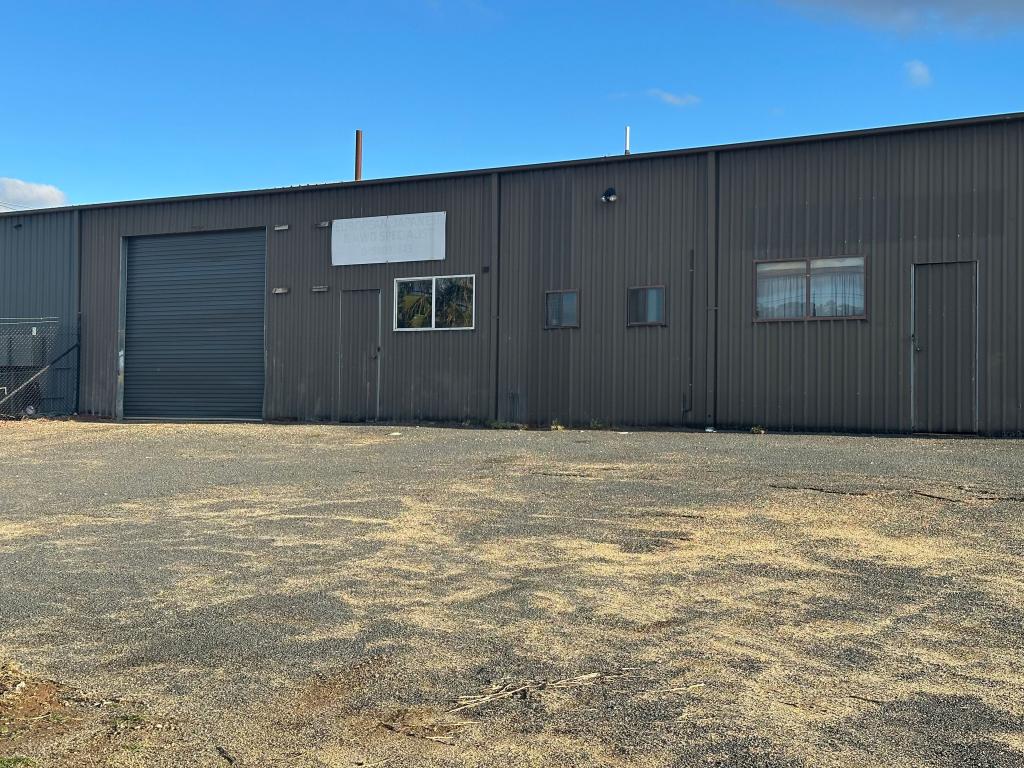 Building B/10 Old Temora Rd, Young, NSW 2594