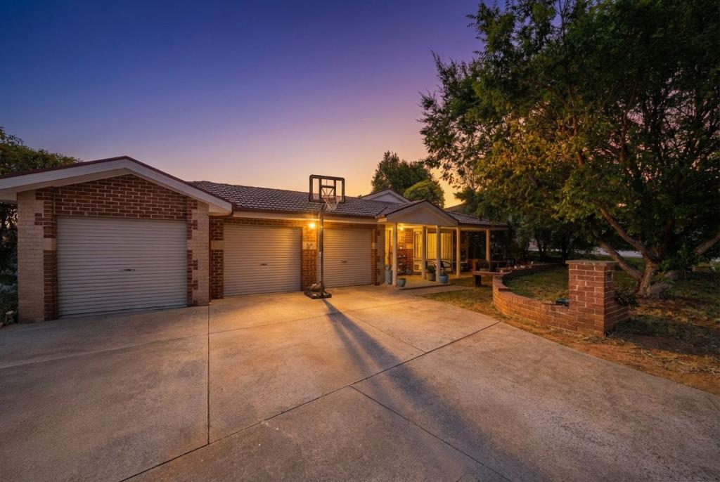 44 Allumba St, Queanbeyan West, NSW 2620