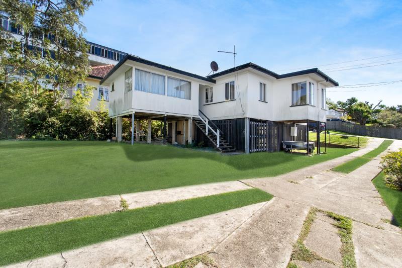 5 EVELINE ST, MARGATE, QLD 4019