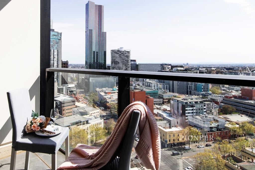2006/33 MACKENZIE ST, MELBOURNE, VIC 3000