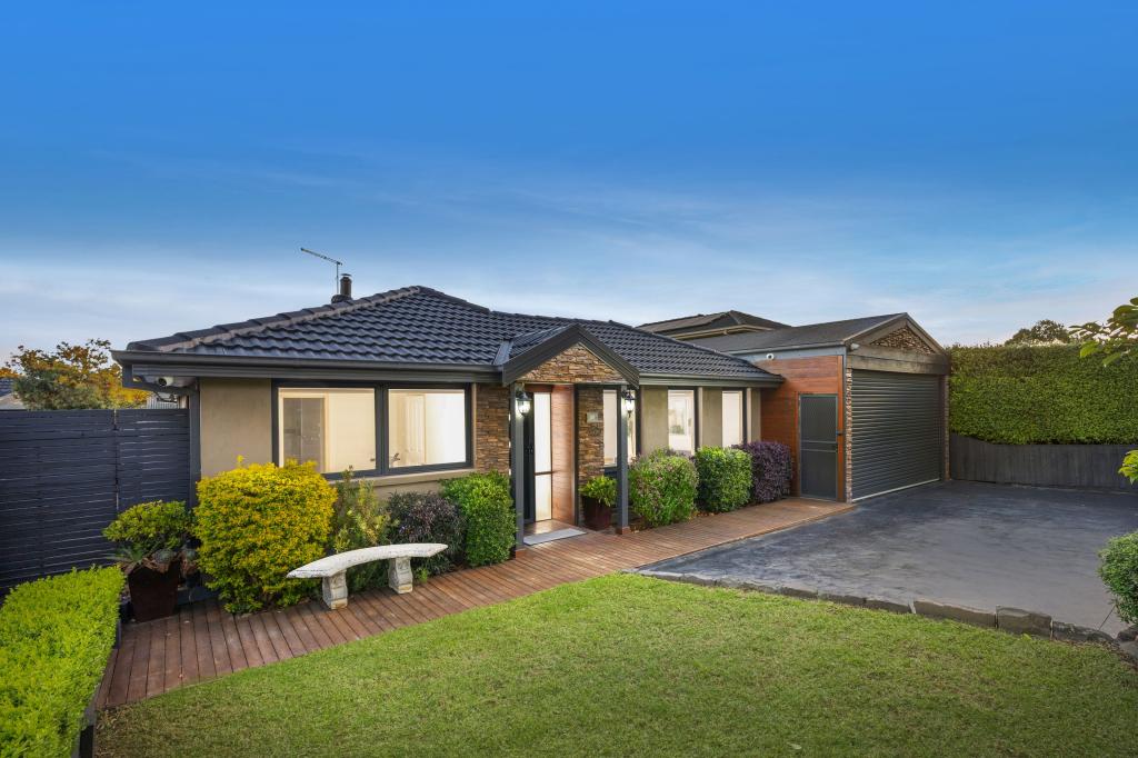 30 Tamboon Dr, Rowville, VIC 3178