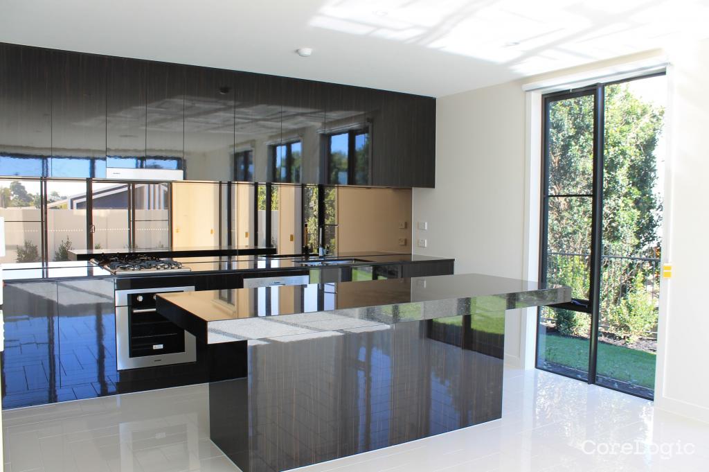 2332 Meliah Cl, Hope Island, QLD 4212