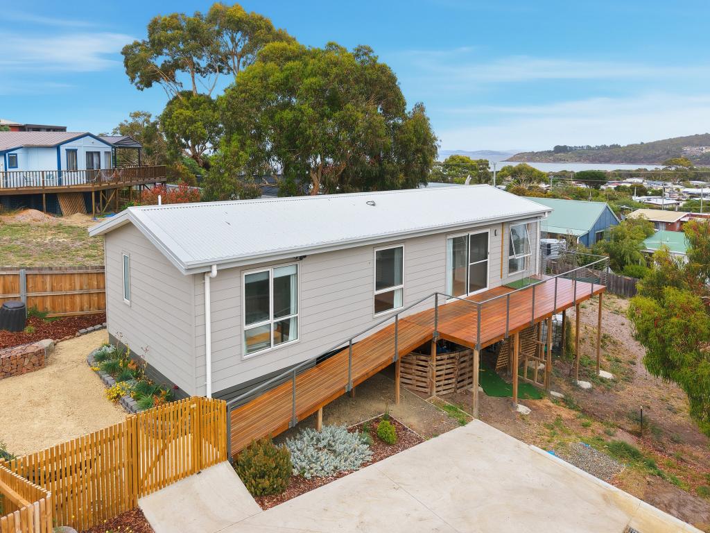 1 Spiraea St, Primrose Sands, TAS 7173