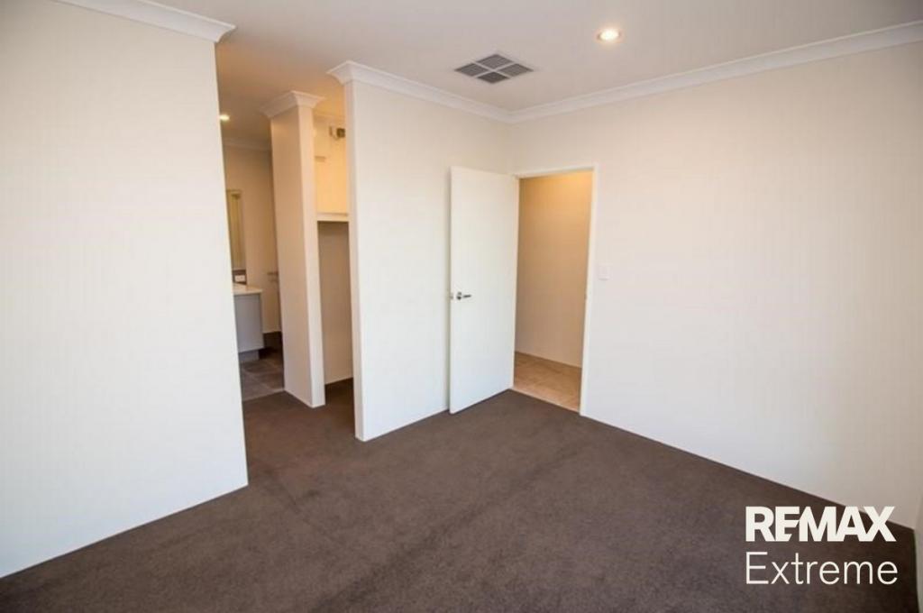 7 Lambent Rd, Eglinton, WA 6034