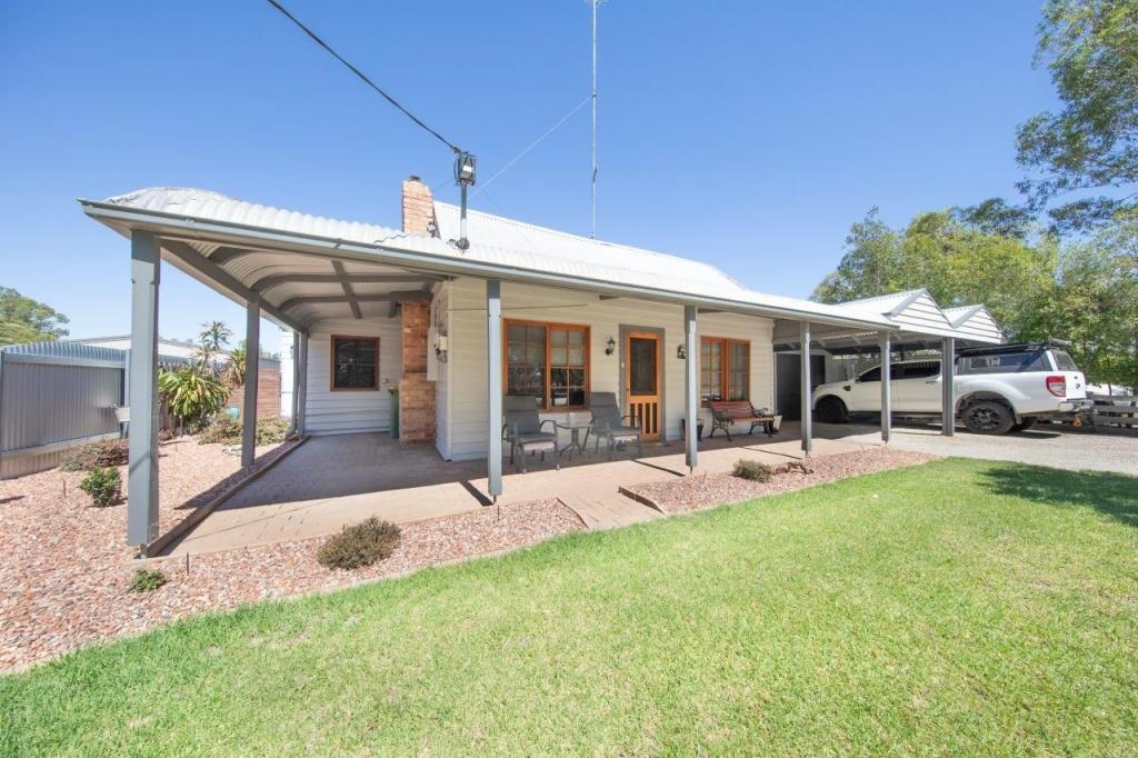 34 Murray Pde, Koondrook, VIC 3580