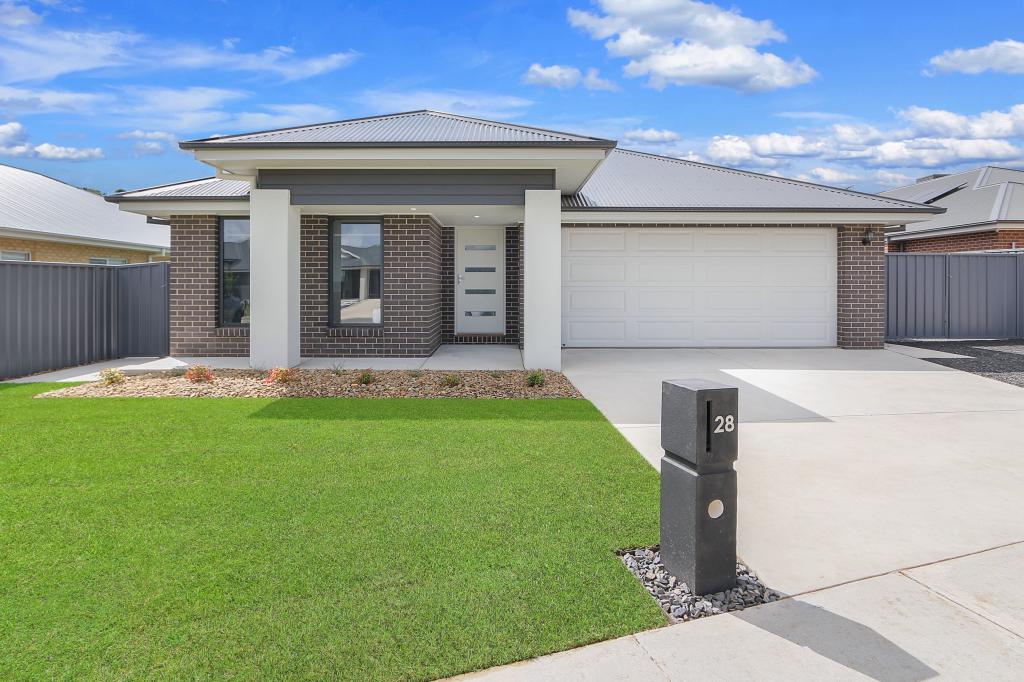 28 Canterbury Rd, Thurgoona, NSW 2640