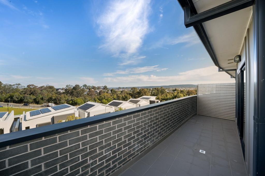 33/1 Glenmore Ridge Dr, Glenmore Park, NSW 2745