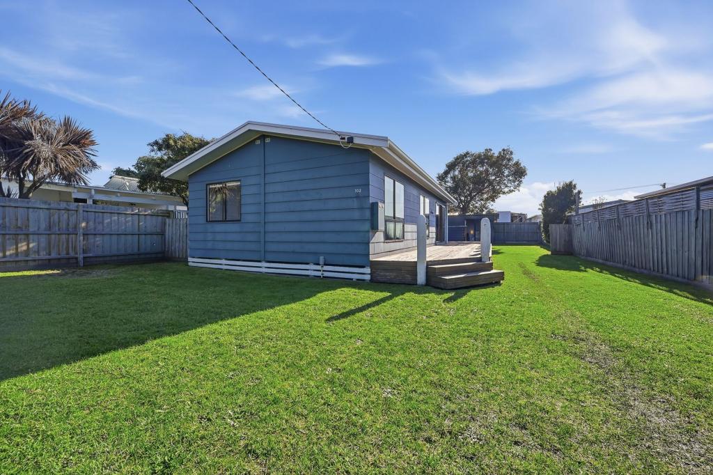 102 Anglers Rd, Cape Paterson, VIC 3995