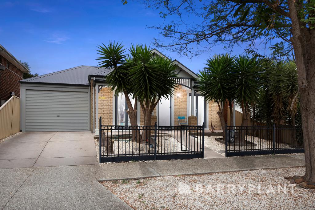 22 Clementson Dr, Caroline Springs, VIC 3023