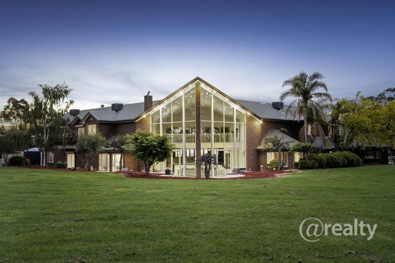 10 JEANETTE MAREE CT, KILSYTH, VIC 3137