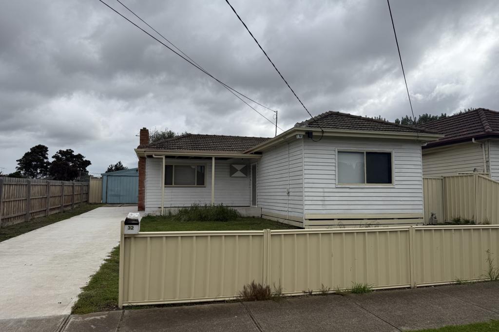 32 Cranbourne Ave, Sunshine North, VIC 3020