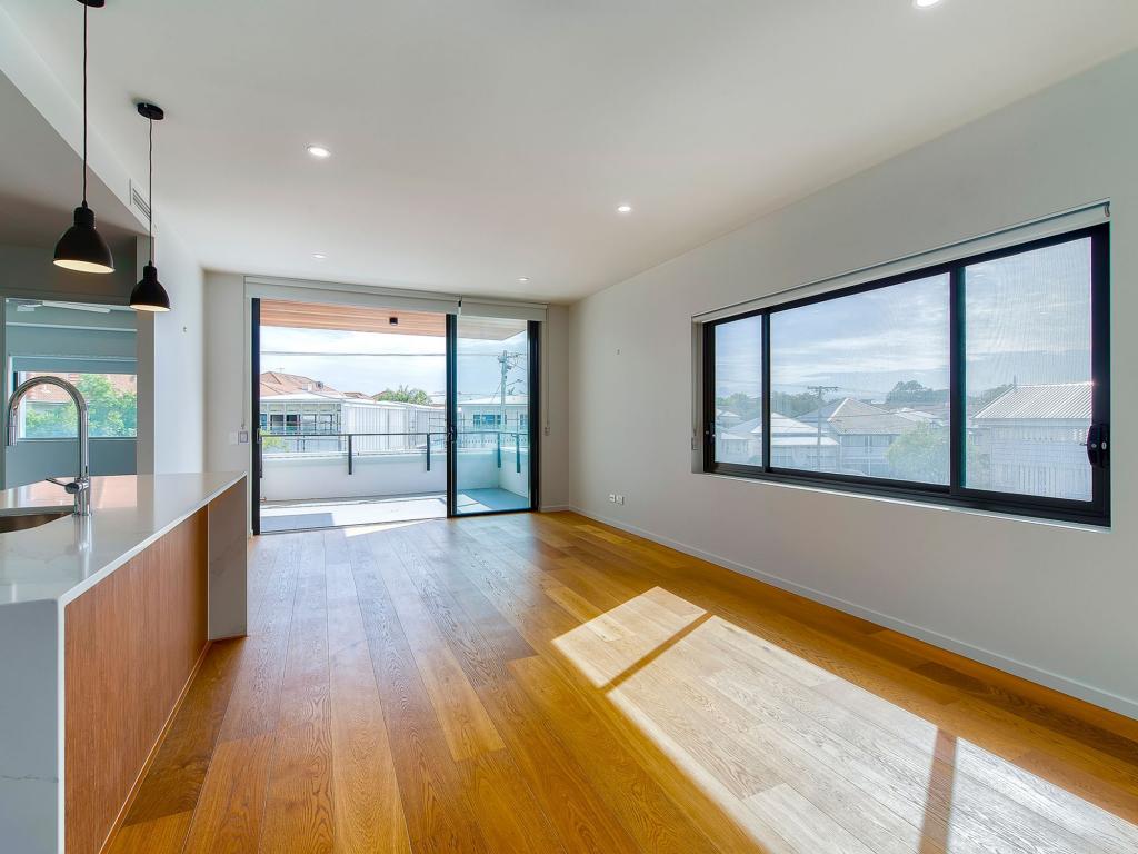 2/15 ALLEN ST, HAMILTON, QLD 4007