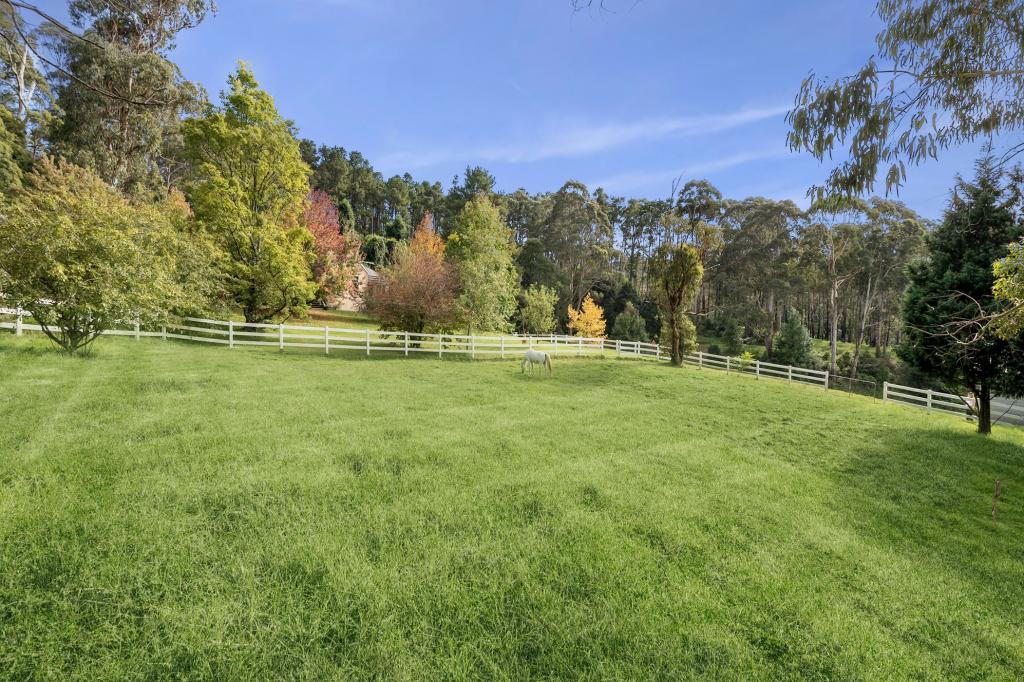 1 VALLEY RIDGES RD, BILPIN, NSW 2758