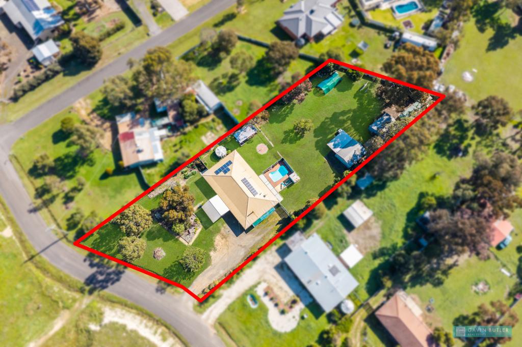 16 Viola Rd, Huntly, VIC 3551