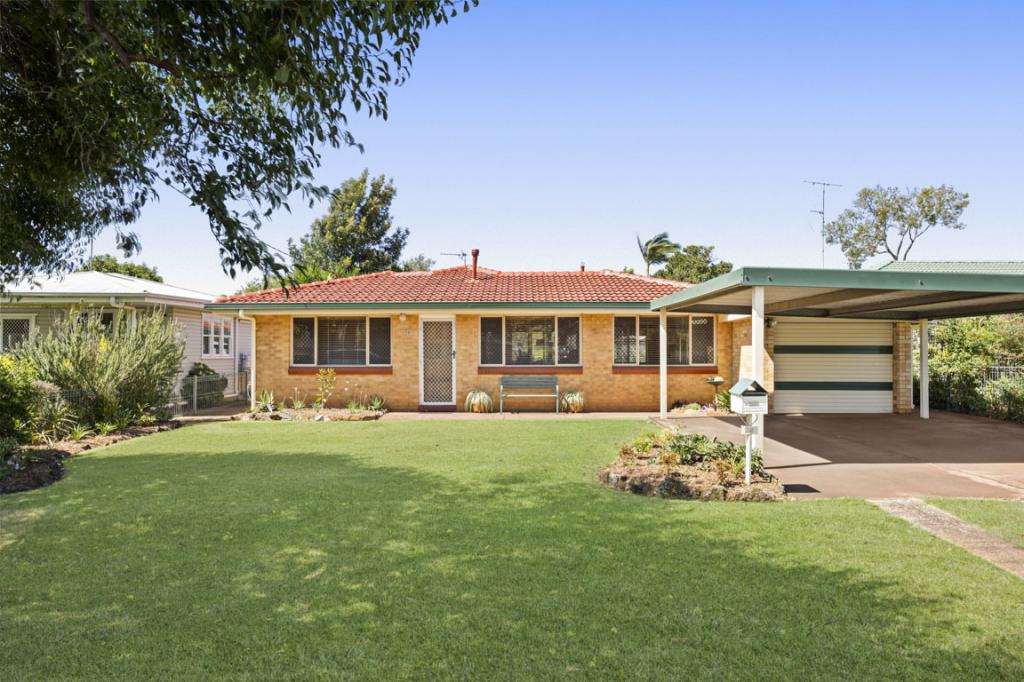 28 Tomkinson St, Wilsonton, QLD 4350