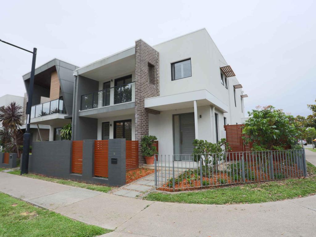 18 GREENBANK DR, BLACKTOWN, NSW 2148