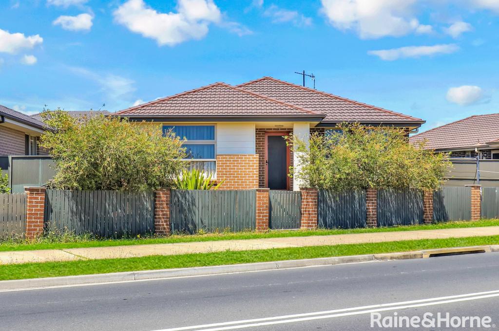 15 Fenner Pl, Ropes Crossing, NSW 2760