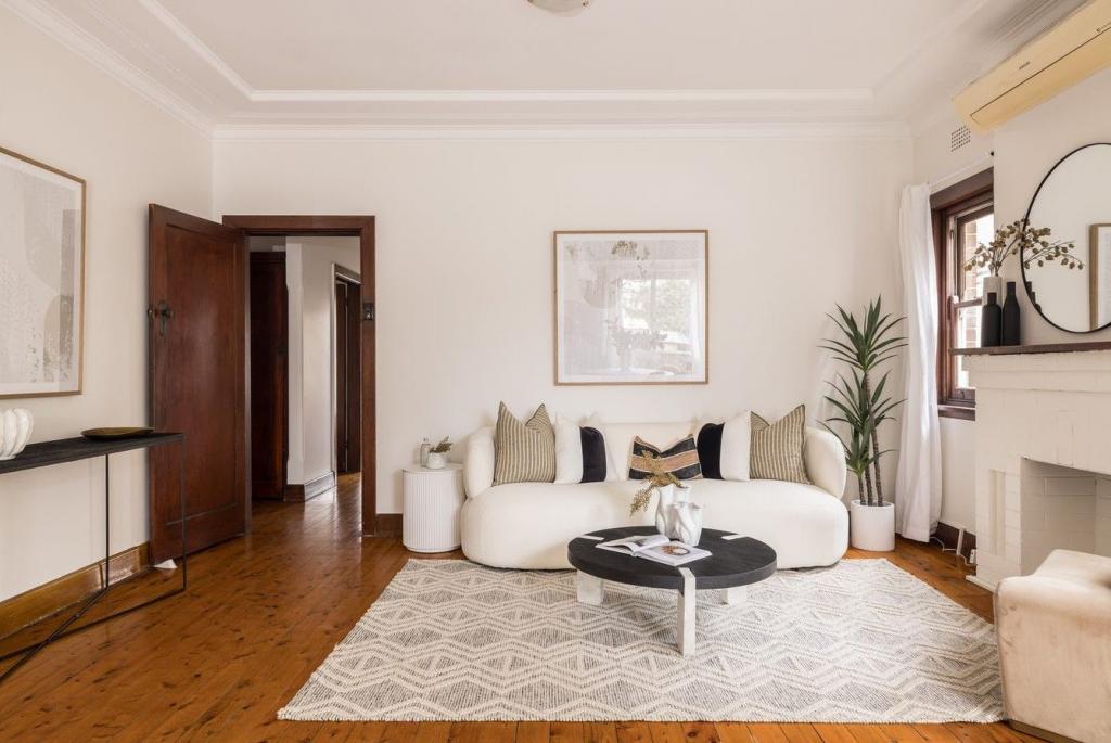 21 First Ave, Rodd Point, NSW 2046