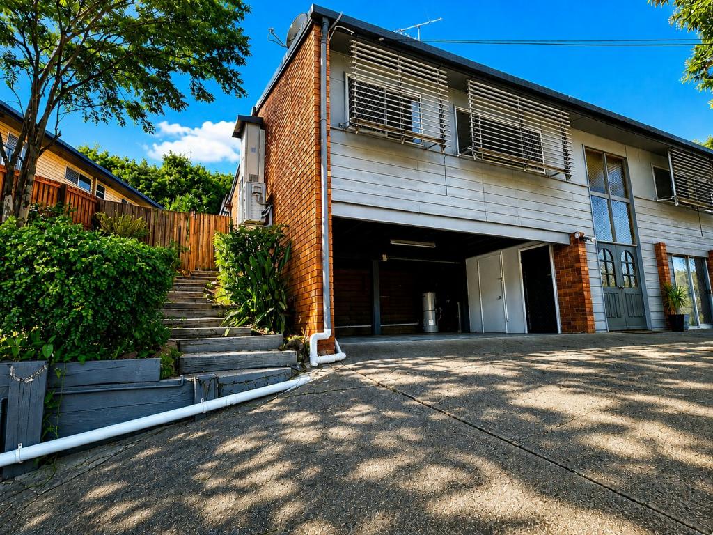 14 Cassandra St, Chapel Hill, QLD 4069