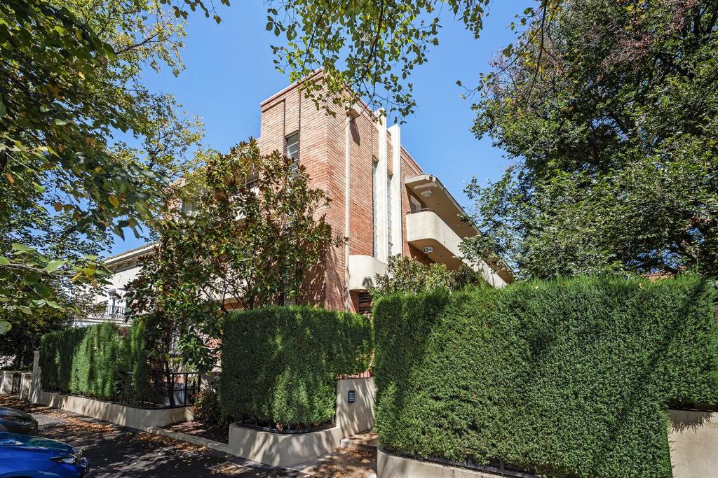 17/29-35 George St, East Melbourne, VIC 3002