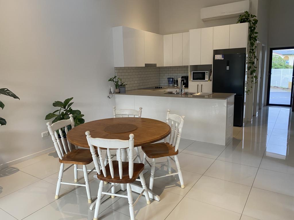 2/138 Cypress St, Urangan, QLD 4655