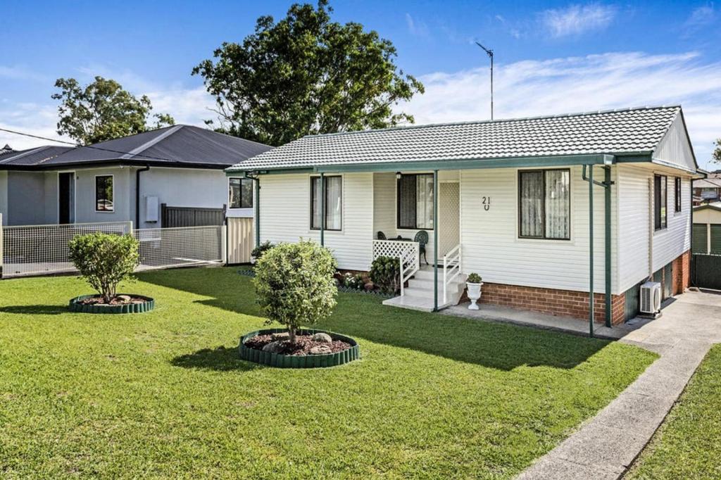 21 Kurrawa Cres, Koonawarra, NSW 2530