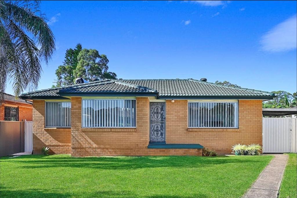 246 Prairie Vale Rd, Bossley Park, NSW 2176