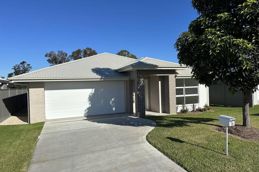 16 Watts St, West Kempsey, NSW 2440