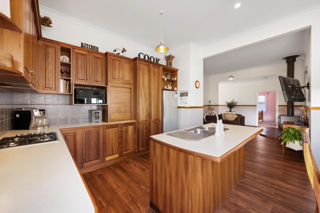 6 Hobson St, Stratford, VIC 3862