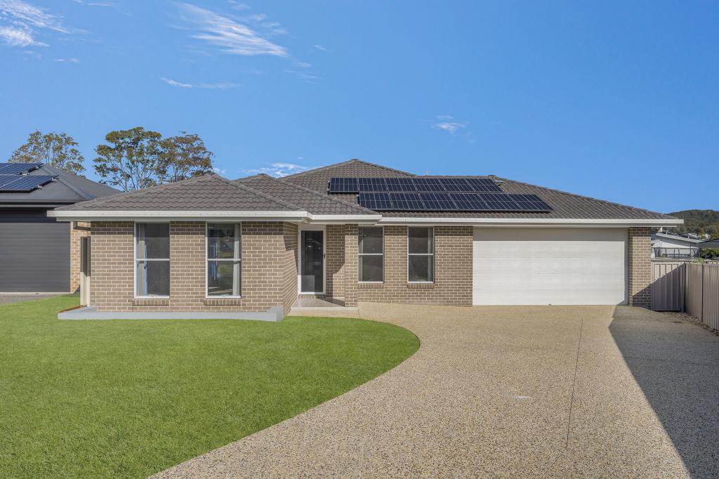 4 Celtic Ct, Lake Cathie, NSW 2445