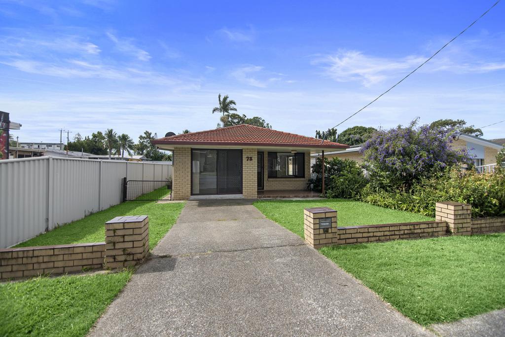 73 Central St, Labrador, QLD 4215